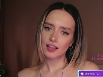 local cam girl _yvie_ image #2364428