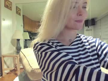 local cam girl honey_sunshine image #1619032