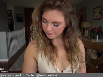 local cam couple leahsunshine image #1032820