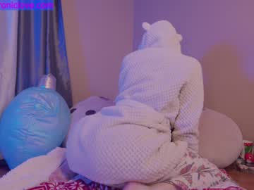 local cam girl chroniclove image #2257367