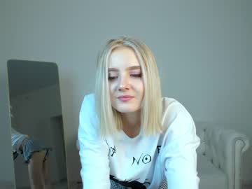 local cam girl oliviabr0wn image #2072026