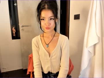 local cam girl akino_17 image #1233313