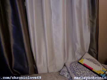 local cam girl chroniclove image #1130102