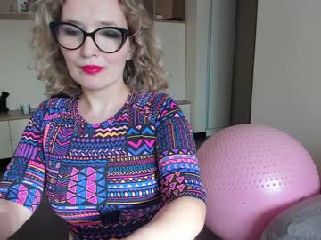 local cam girl emilymilf__ image #2546123