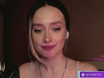 local cam girl _yvie_ image #2364821