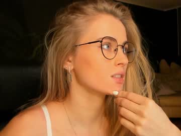 local cam girl linellali image #1940058