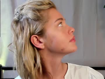 local cam girl dollorrie image #1507846