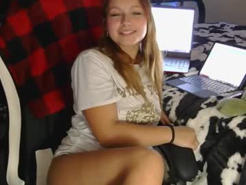 local cam girl lilyrhyia image #2755657