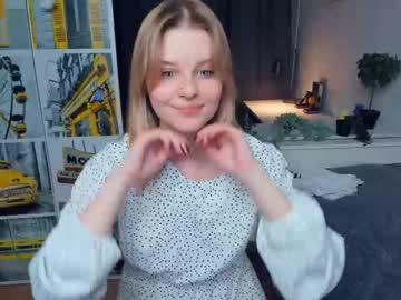 local cam girl intimacy_scene image #2690880