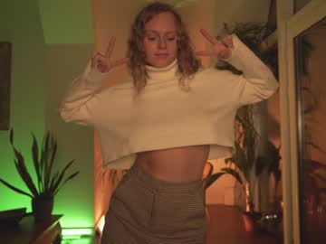 local cam girl chillwithkira image #477237