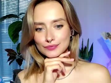 local cam girl _yvie_ image #1625047