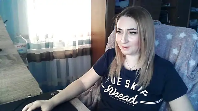 Stripchat sex cam FlySunny2